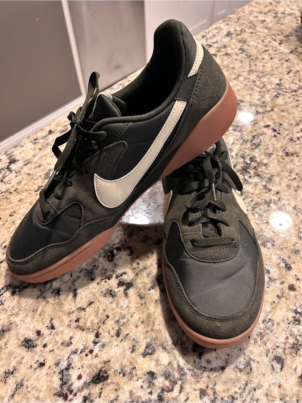 Nike Men’s Terra Manta Suede Sneakers with White - size 13